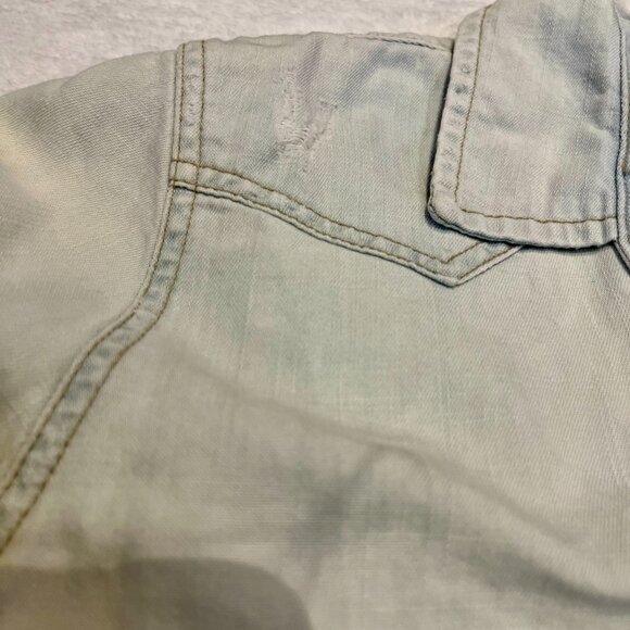 American Eagle, Slim-Fit Button-Down Denim Shirt, Size M - Picture 7 of 13